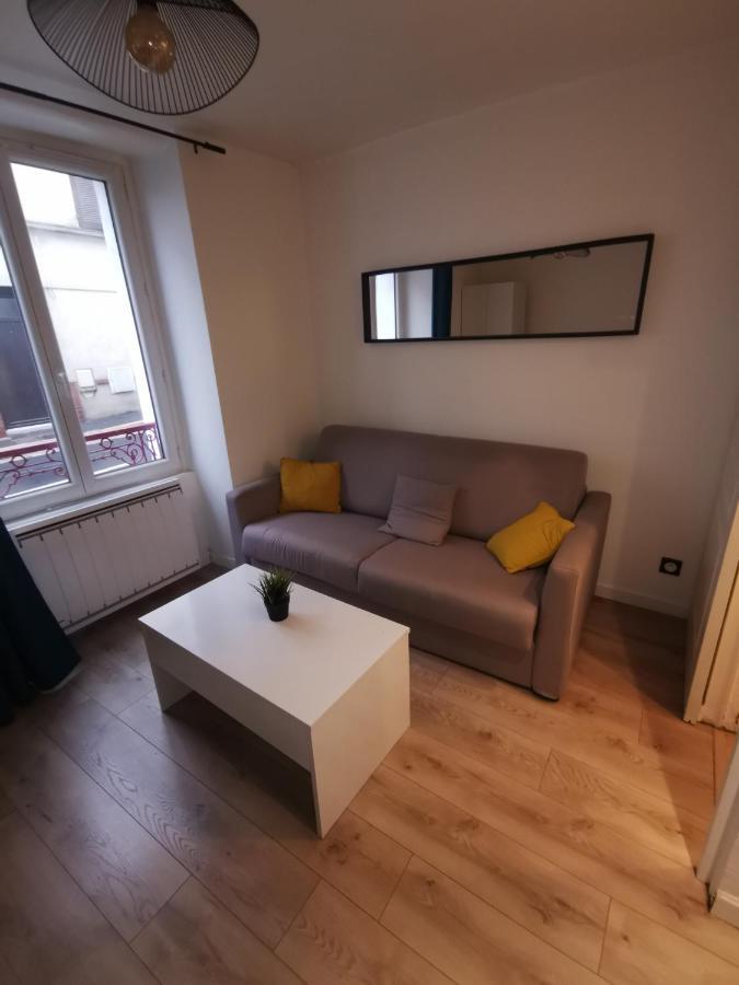 Appartement Au Coeur De La Ville De Taverny Exteriör bild