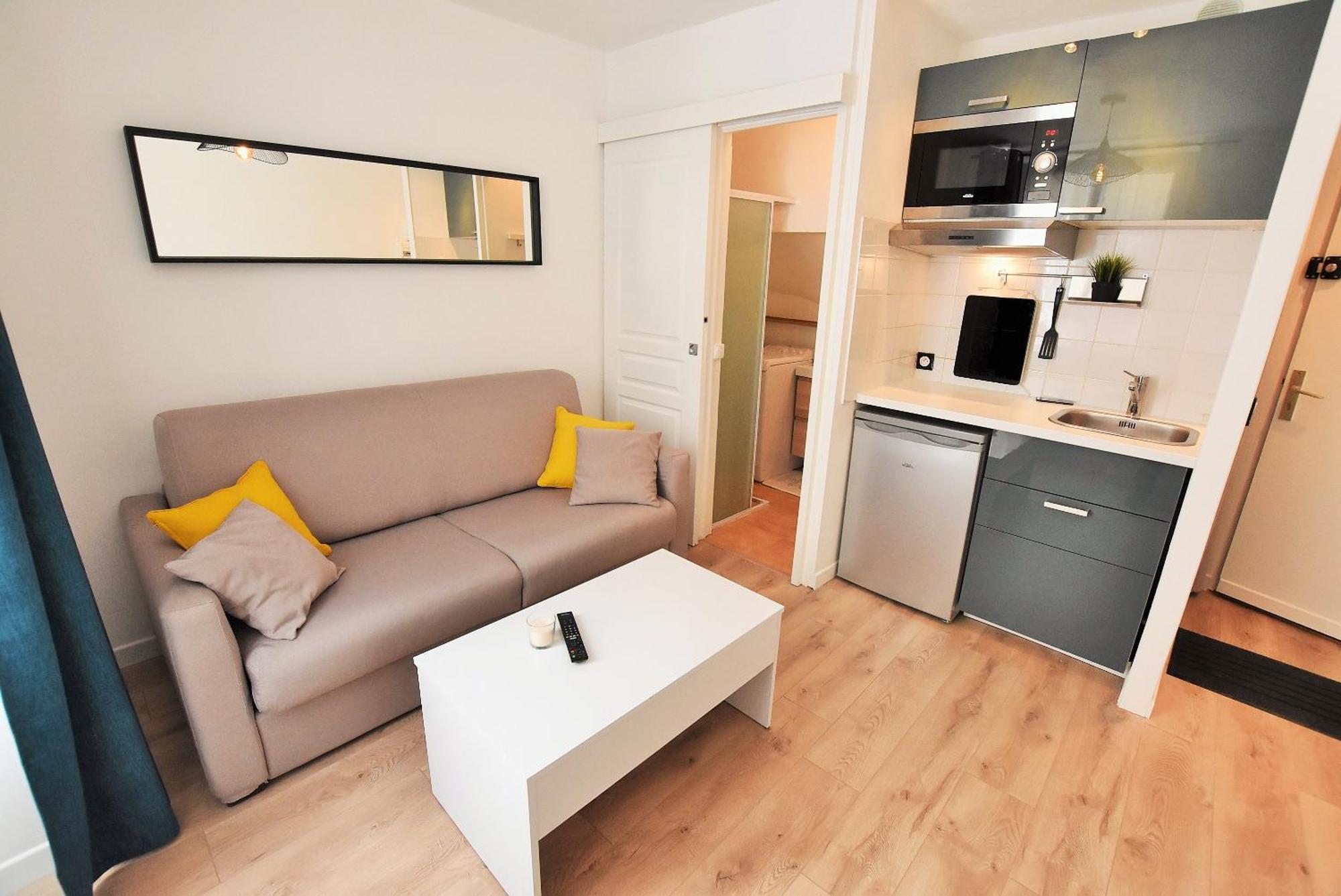 Appartement Au Coeur De La Ville De Taverny Exteriör bild